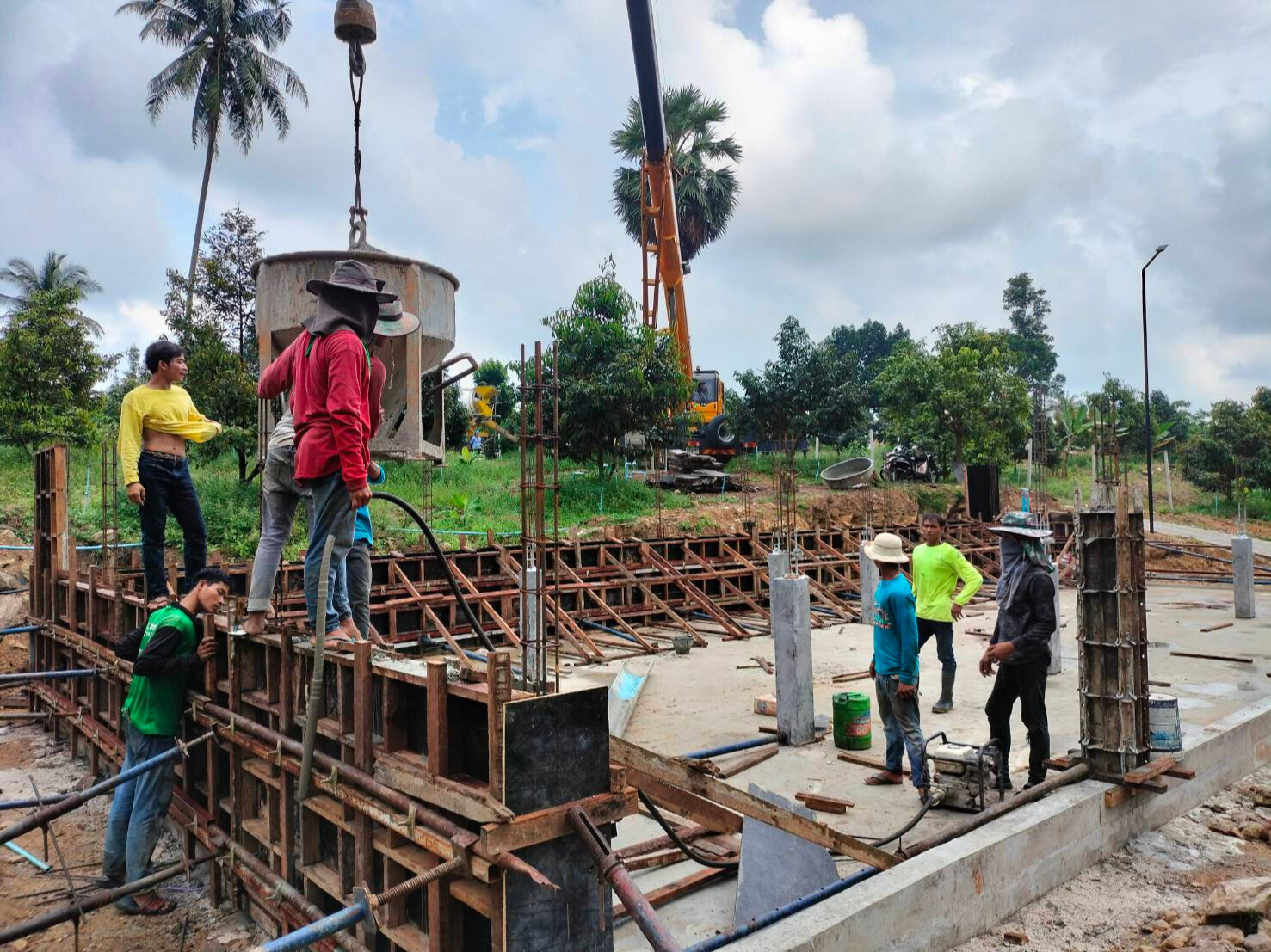 บ้านพักคนงานบนเขา  <br> ซ.น้ำตกเสม็ดชุน อำเภอขนอม