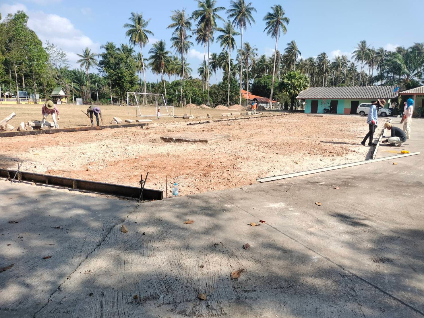 งานเทคอนกรีตเป็นลานกีฬาเพื่อสุขภาพ </br>โรงเรียนวัดกระดังงา ขนอม