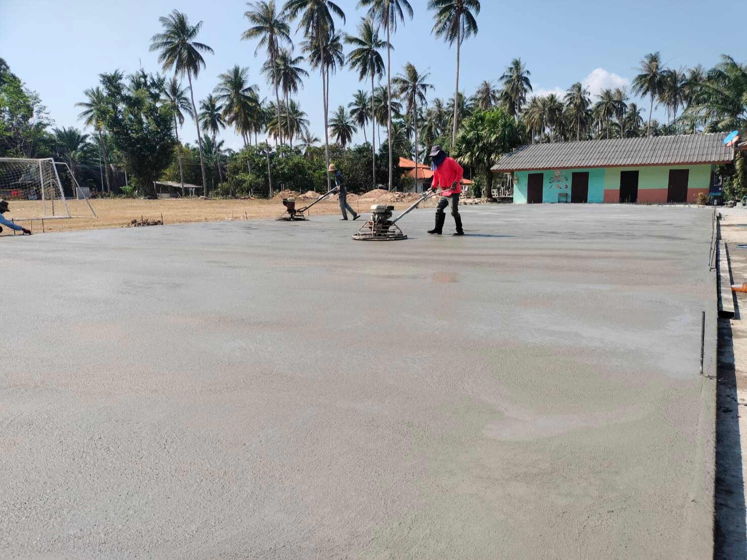 งานเทคอนกรีตเป็นลานกีฬาเพื่อสุขภาพ </br>โรงเรียนวัดกระดังงา ขนอม