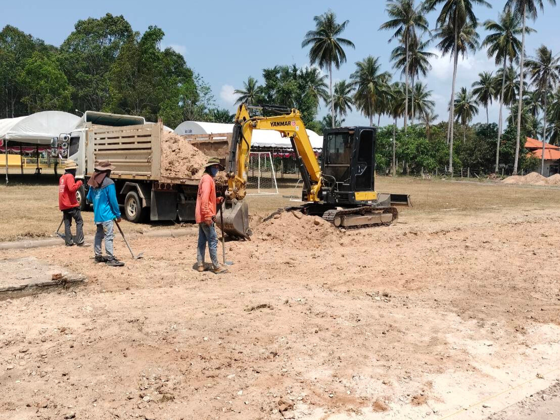 งานเทคอนกรีตเป็นลานกีฬาเพื่อสุขภาพ </br>โรงเรียนวัดกระดังงา ขนอม