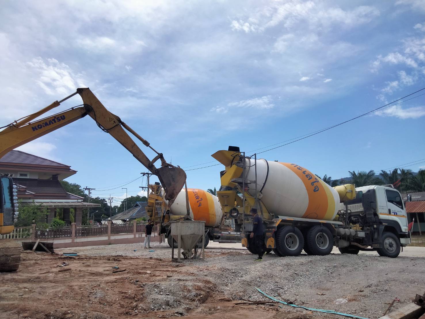 งานกำแพงกันดิน </br>ขนอม
