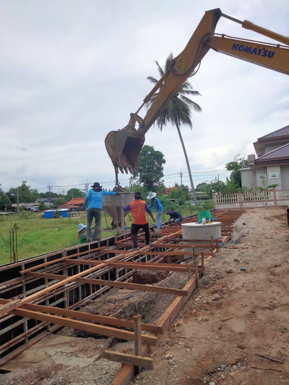 งานกำแพงกันดิน </br>ขนอม