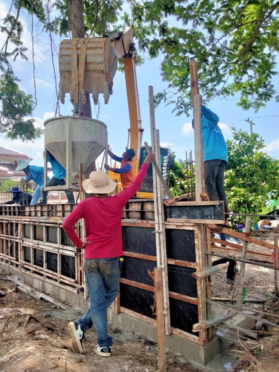 งานกำแพงกันดิน </br>ขนอม