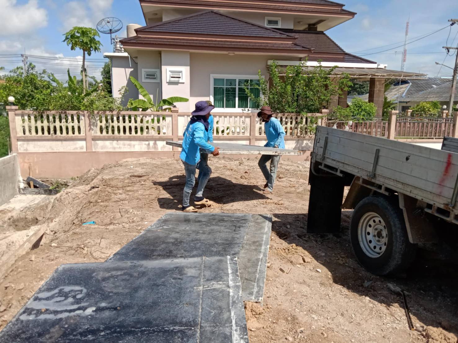 งานกำแพงกันดิน </br>ขนอม