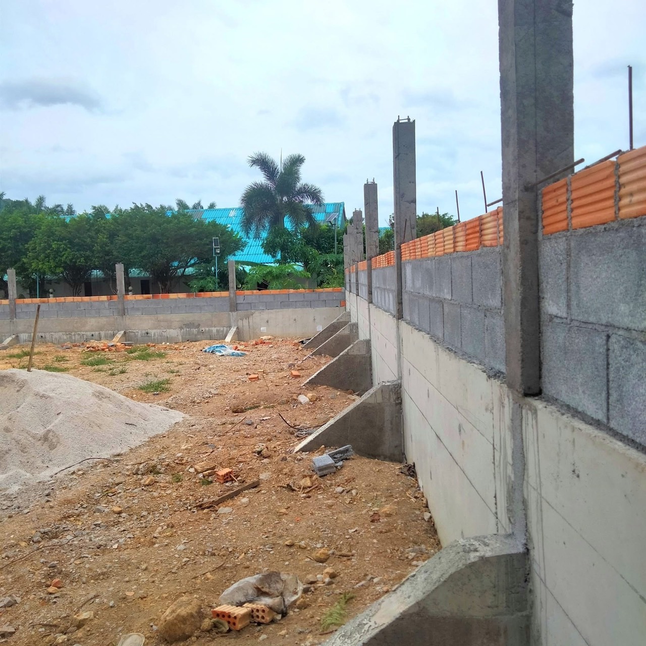 งานกำแพงกันดิน </br>ขนอม
