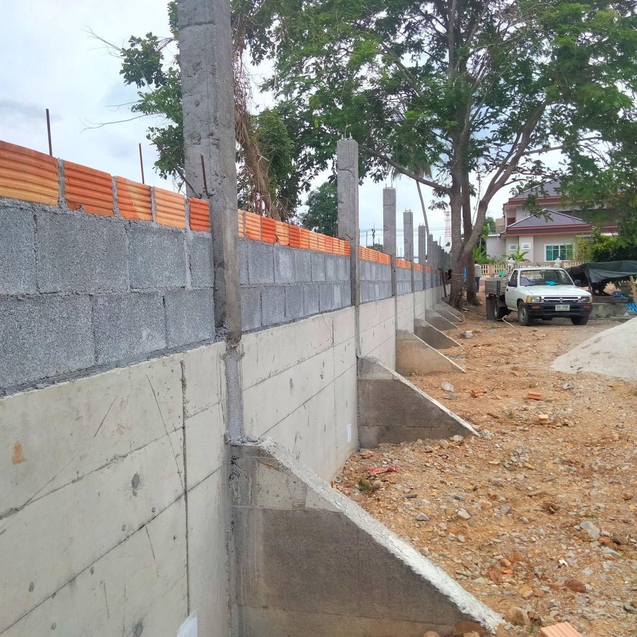 งานกำแพงกันดิน </br>ขนอม
