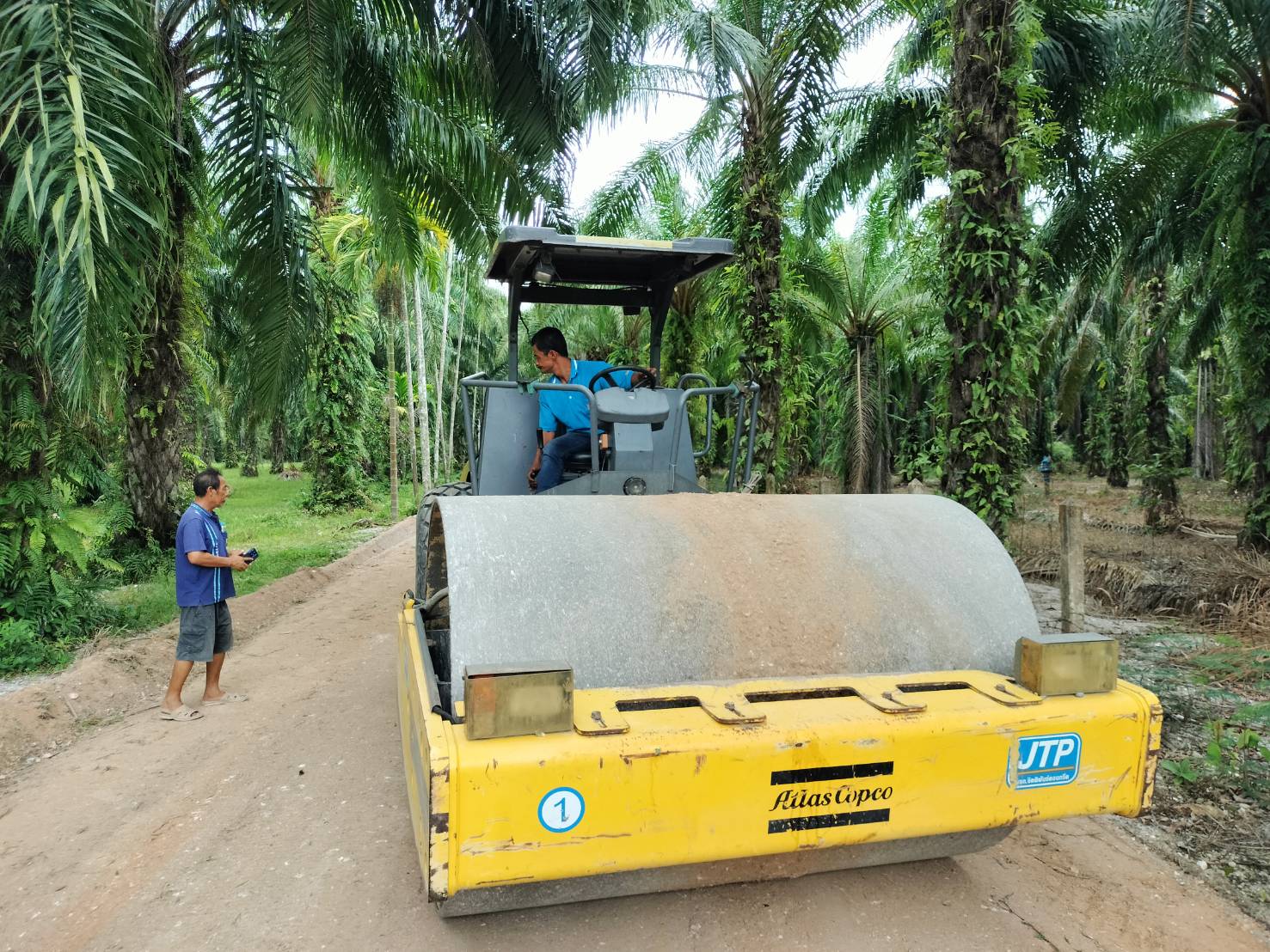 โครงการก่อสร้างถนนคอนกรีต ค.ส.ล. </br>ซอยวัดคุฏิ ขนอม