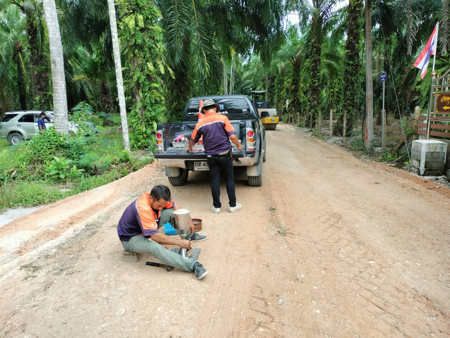 โครงการก่อสร้างถนนคอนกรีต ค.ส.ล. </br>ซอยวัดคุฏิ ขนอม