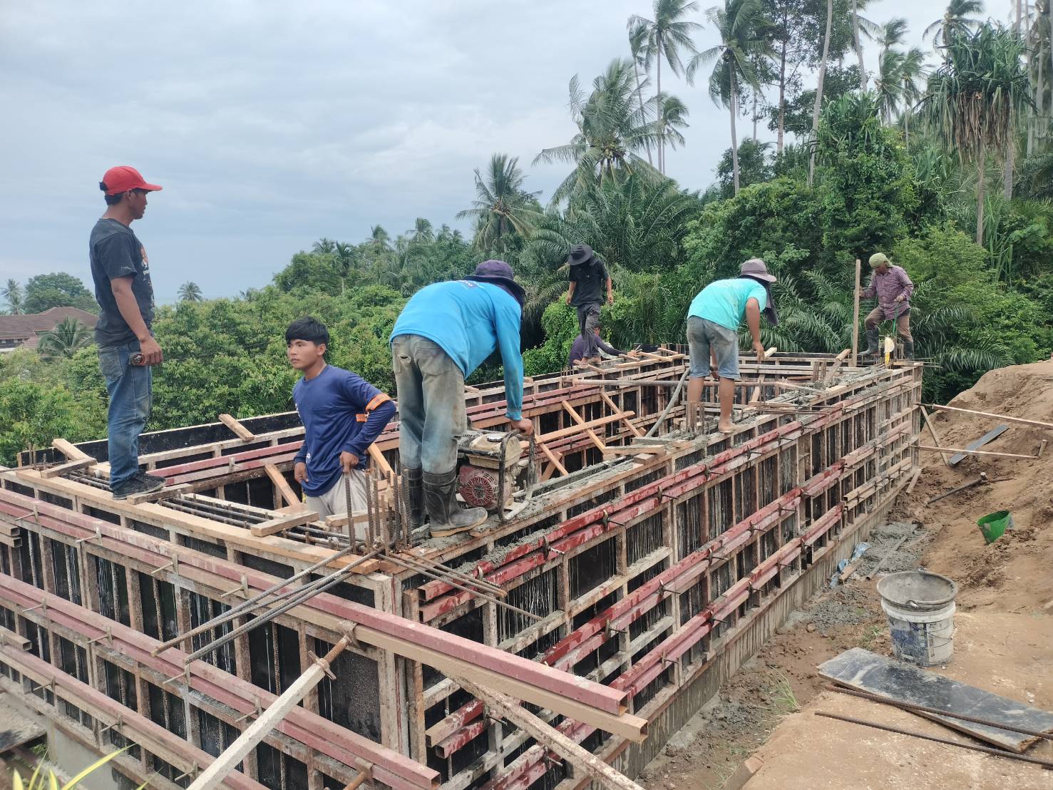 พูลวิลล่า 2 ชั้น พร้อมสระว่ายน้ำ </br>หาดในเพลา ขนอม