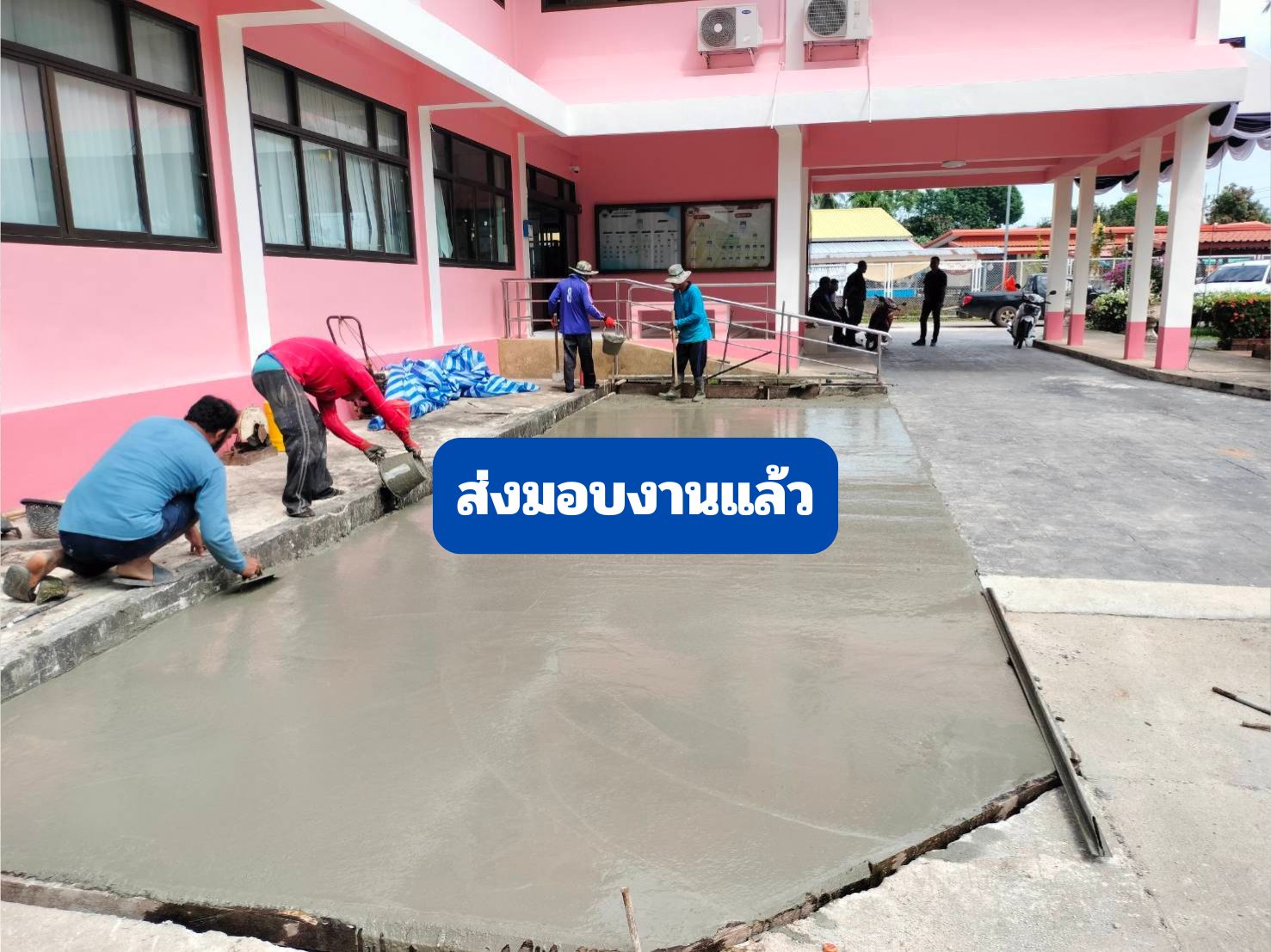 โครงการเทพื้นลานจอดรถจักรยานยนต์ เทศบาลอ่าวขนอม